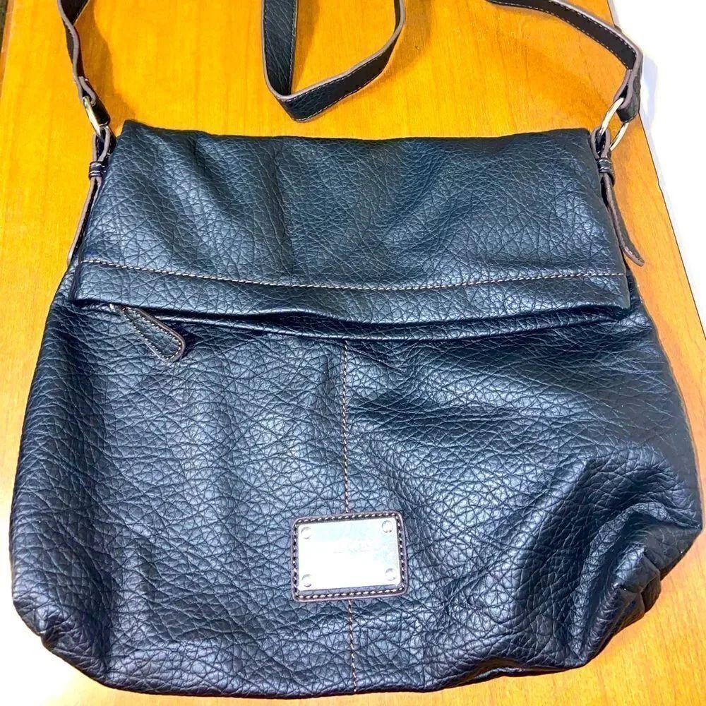 Nine West large size black leather purse